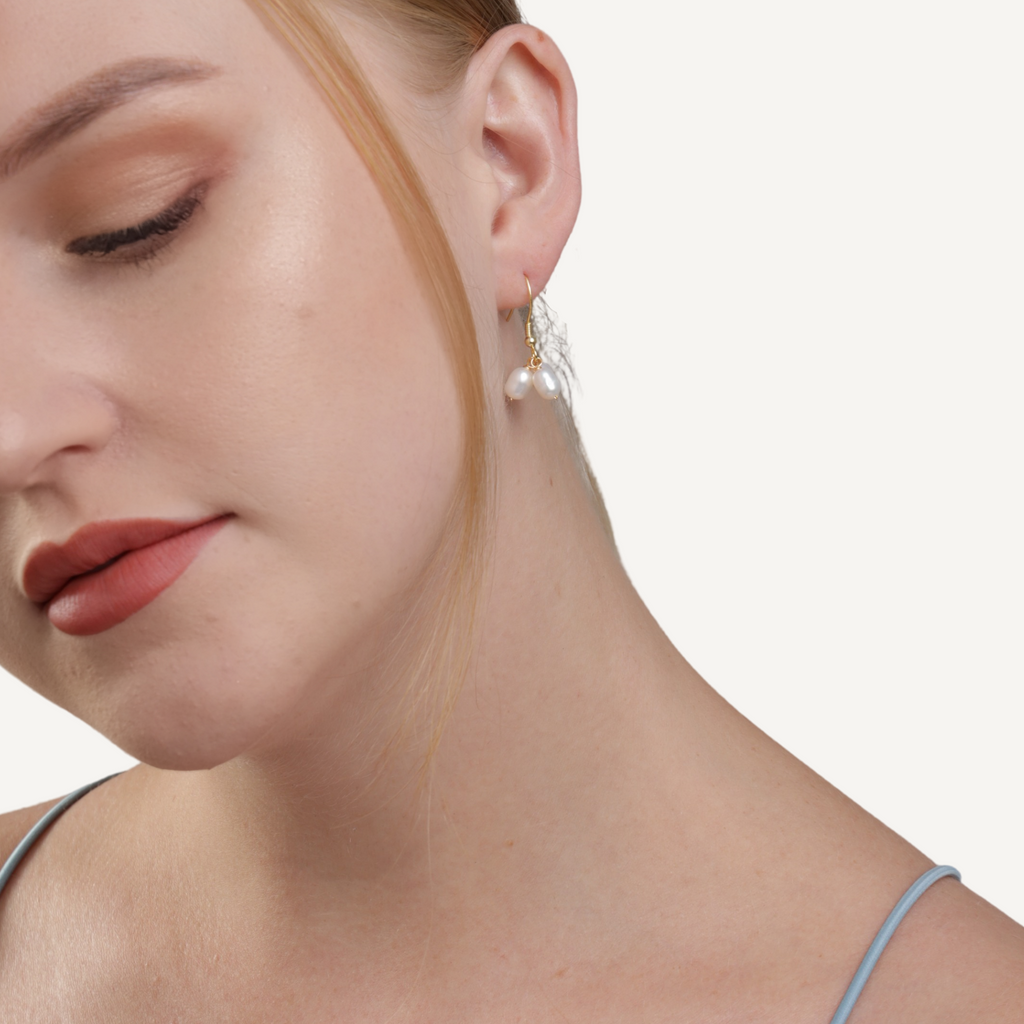 Minimalist Freshwater Pearl Earrings 2