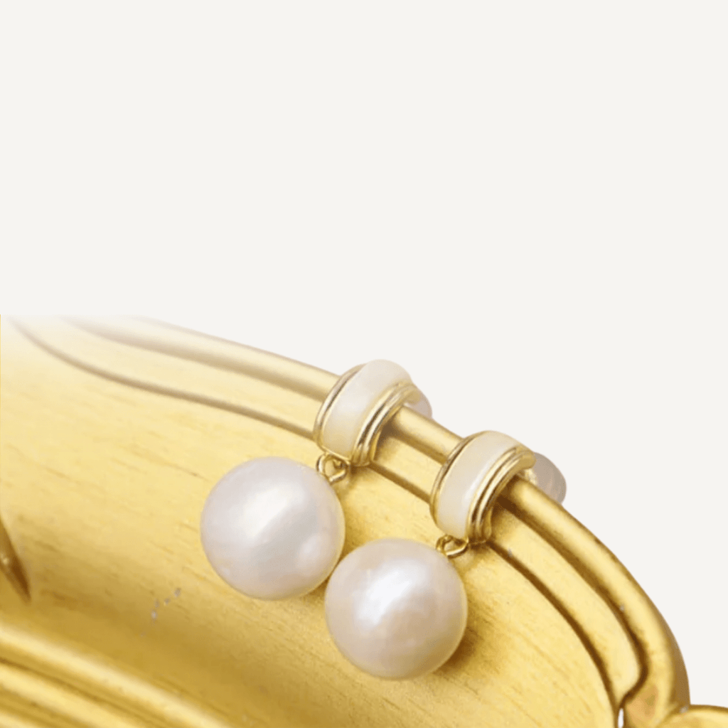 Freshwater-Pearls-Gold-Stud-Earrings
