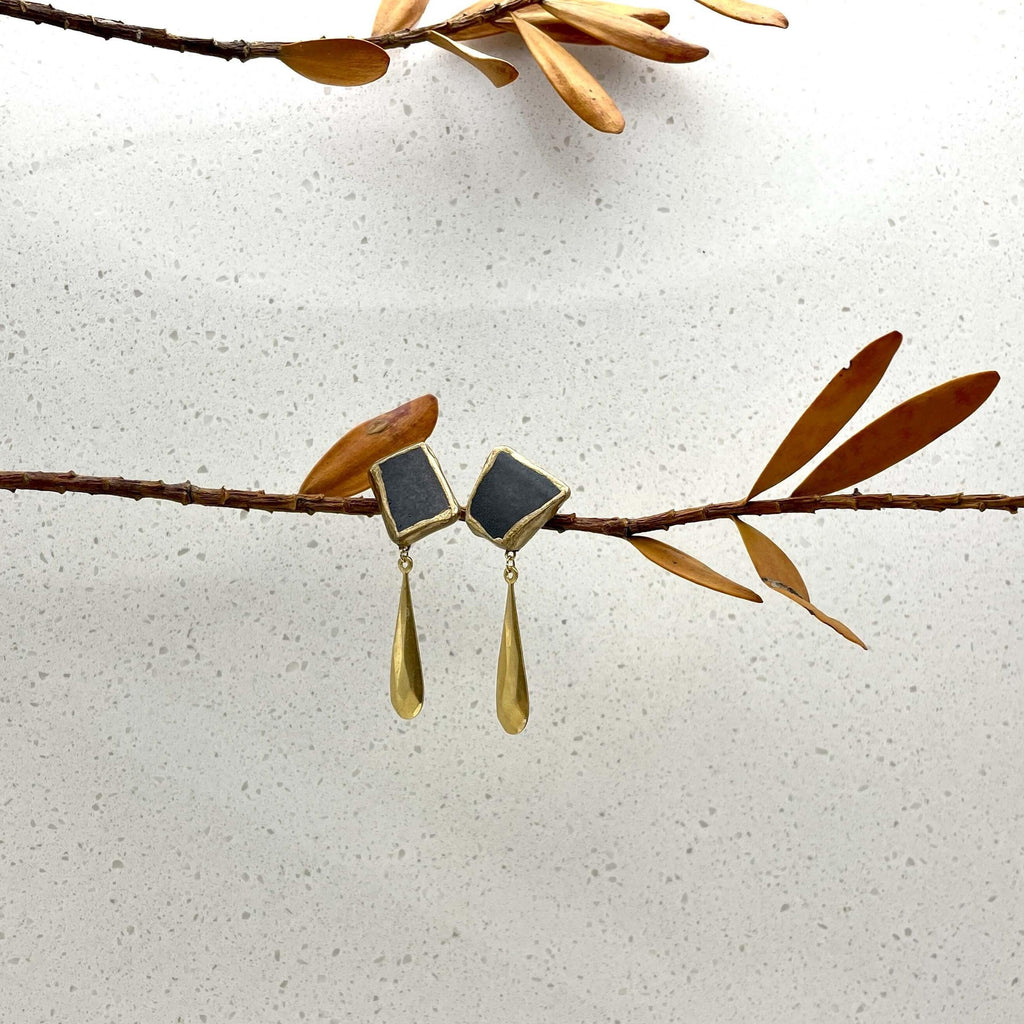Karatsu Ware Porcelain Kintsugi With Golden Drop Earrings 2